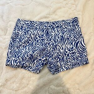 Blue and White Patterned Vineyard Vines kids shorts